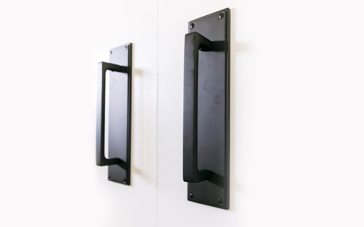 Brisbane Door Pull | Emtek