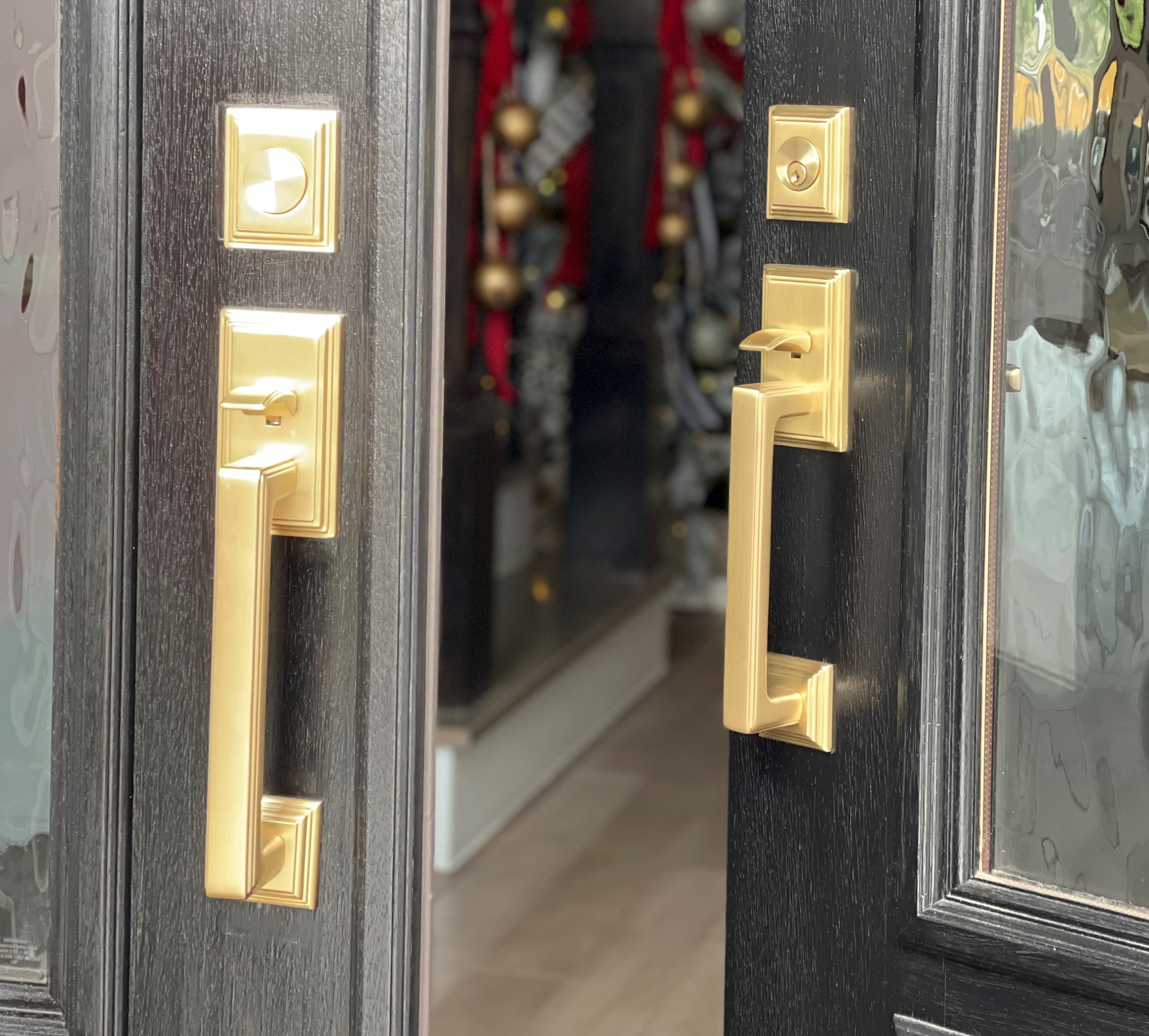 The Wilshire Door Pull | Emtek