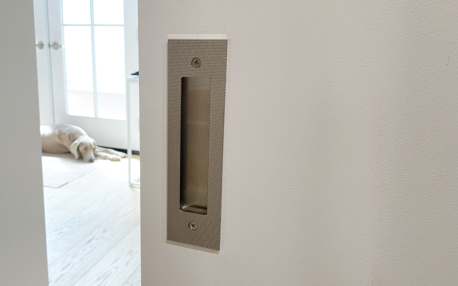 Knurled Narrow Modern Rectangular Pocket Door Mortise Lock