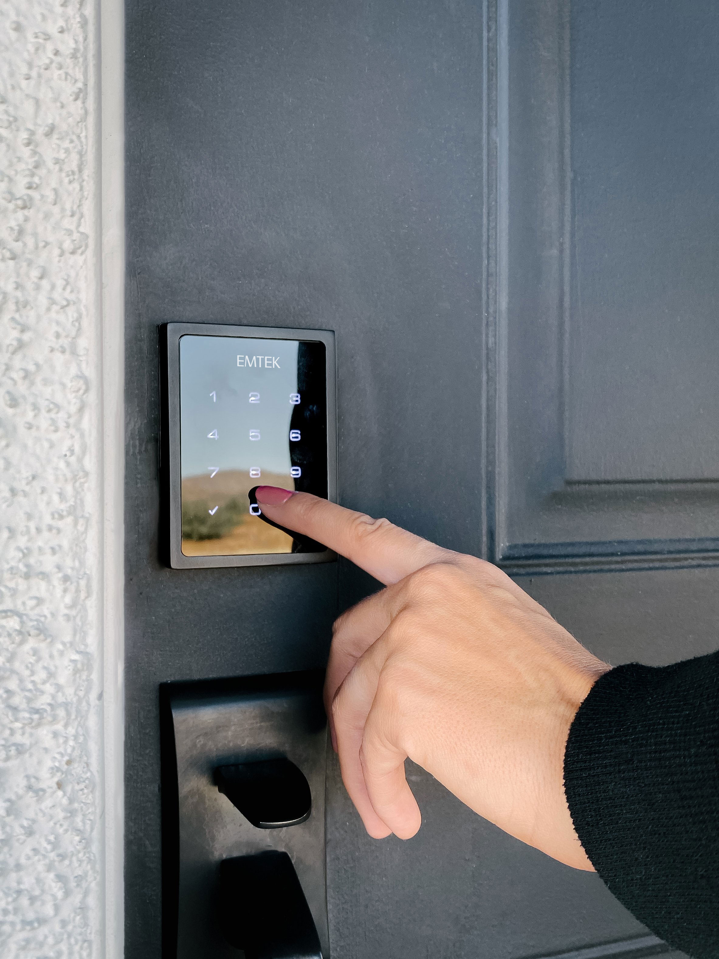 EMPowered Motorized Touchscreen Keypad Deadbolt Emtek